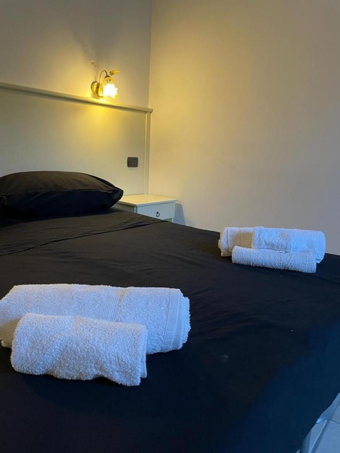 Bed and Breakfast Oz House Scalea Exterior foto